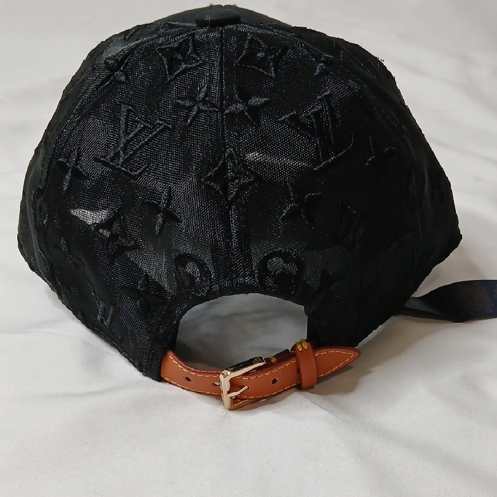Louis Vuitton Black Monogram Cap - Picture 3 of 7